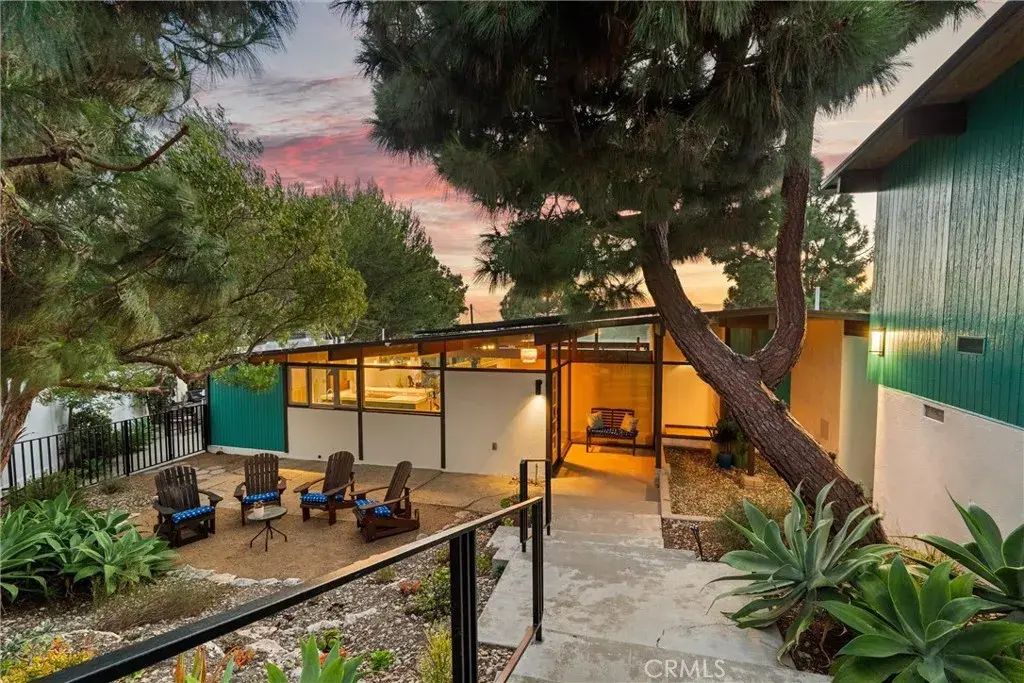 2215 W 34th Street, San Pedro