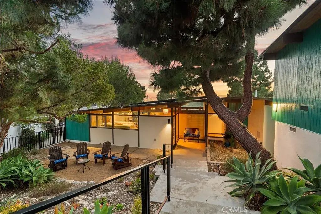 2215 W 34th Street, San Pedro