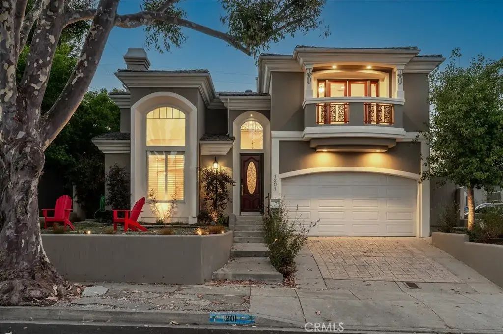 1201 17th, Manhattan Beach