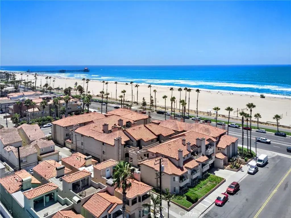 1400 Pacific Coast Hwy 103, Huntington Beach
