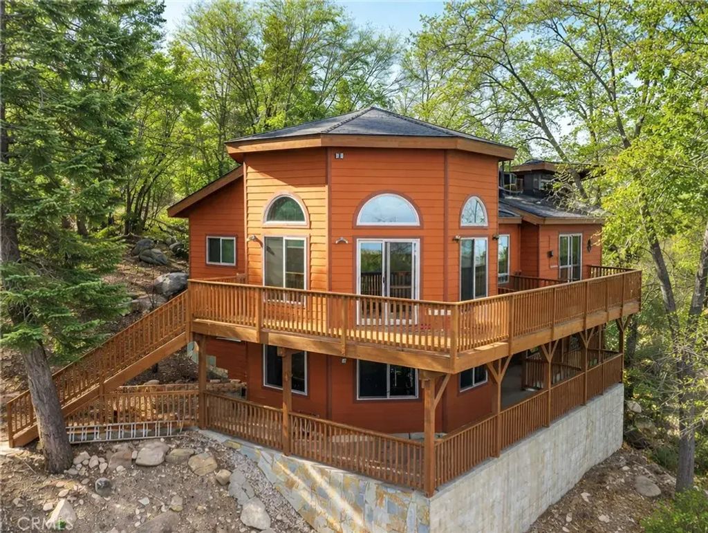 272 Manzanita Drive, Green Valley Lake