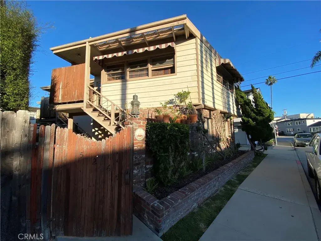 526 Park Avenue D, Newport Beach