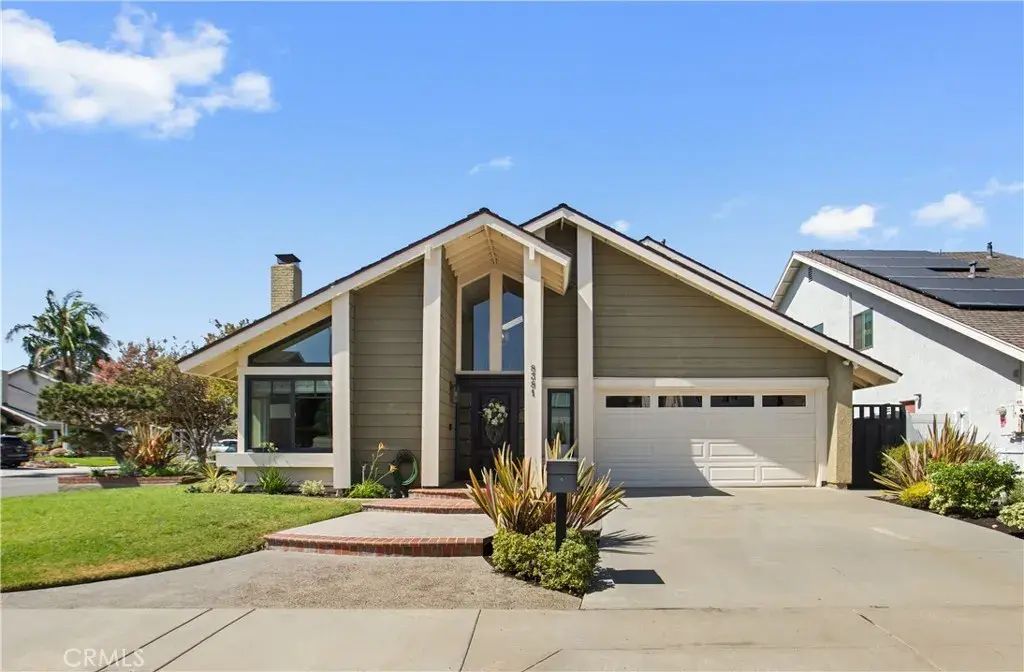 8381 Seaport Dr., Huntington Beach