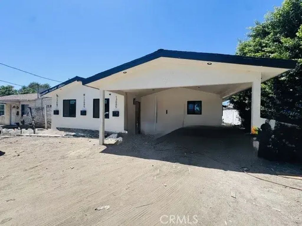 13685 Terra Bella, Arleta