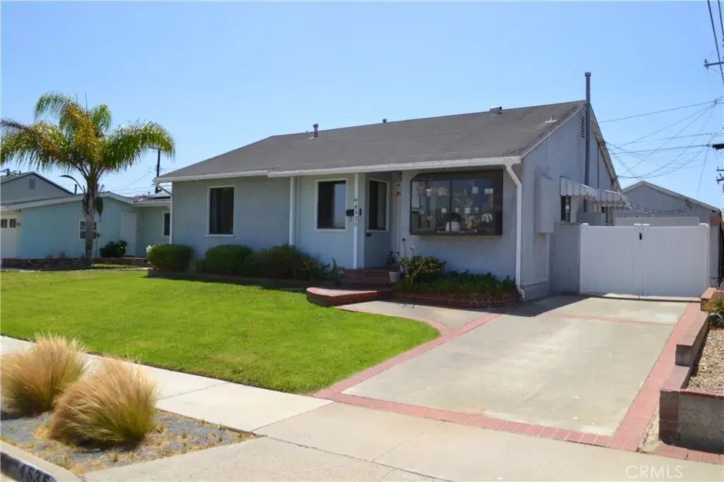 4536 Toucan, Torrance