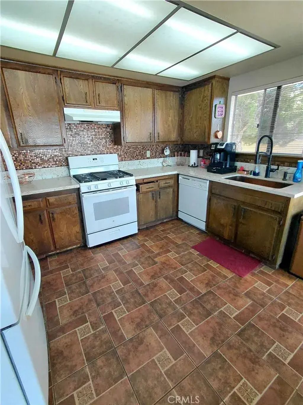 27564 Lakeview, Helendale
