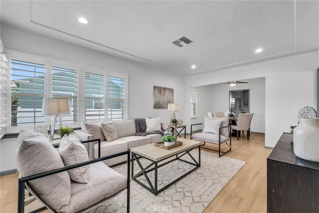 5867 Adenmoor Avenue, Lakewood