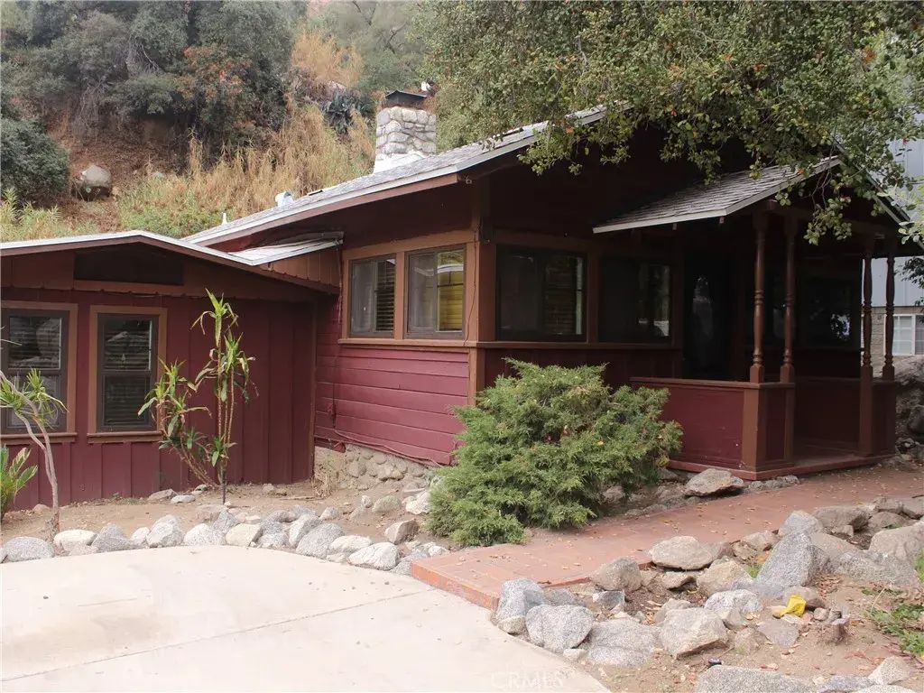 705 Brookside, Sierra Madre