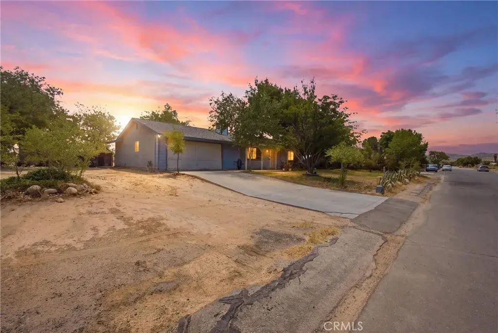 41434 E 156th East, Lake Los Angeles