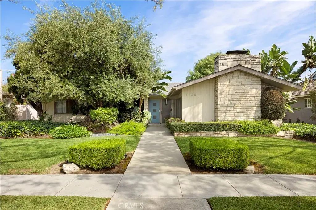 1125 E Burlinghall, Long Beach