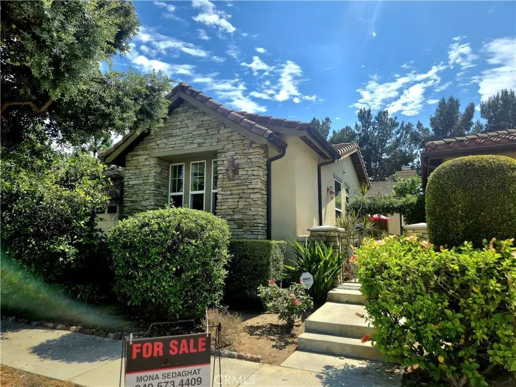 6 Saintsbury, Irvine