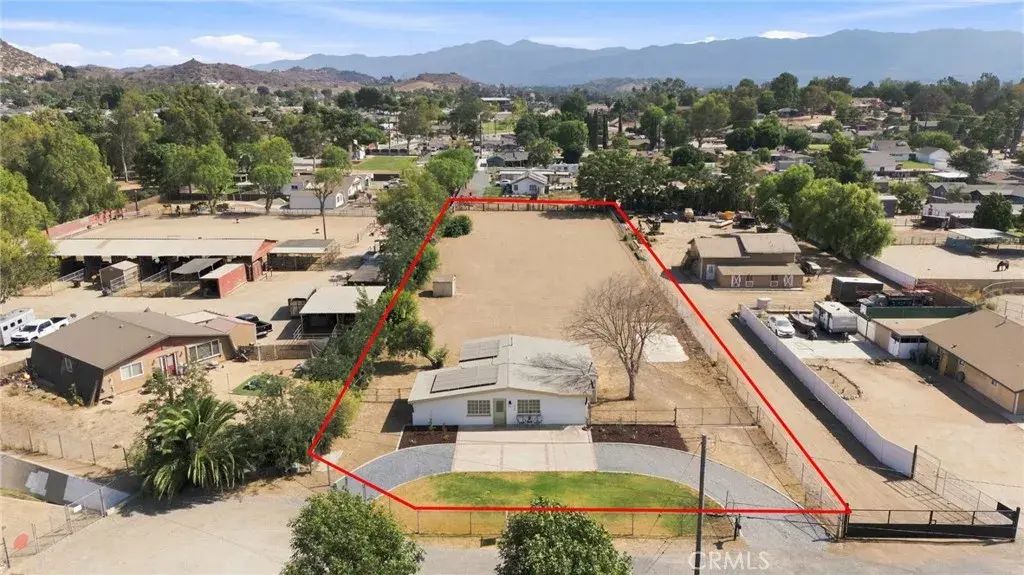 1020 Frontier Road, Norco