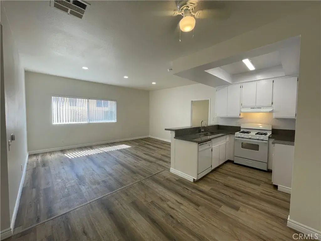 11459 Collins 113, North Hollywood