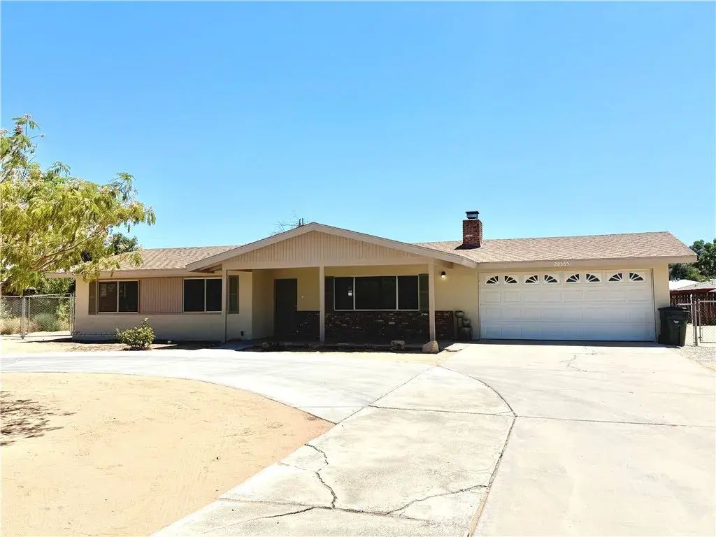 20565 Winona Rd, Apple Valley