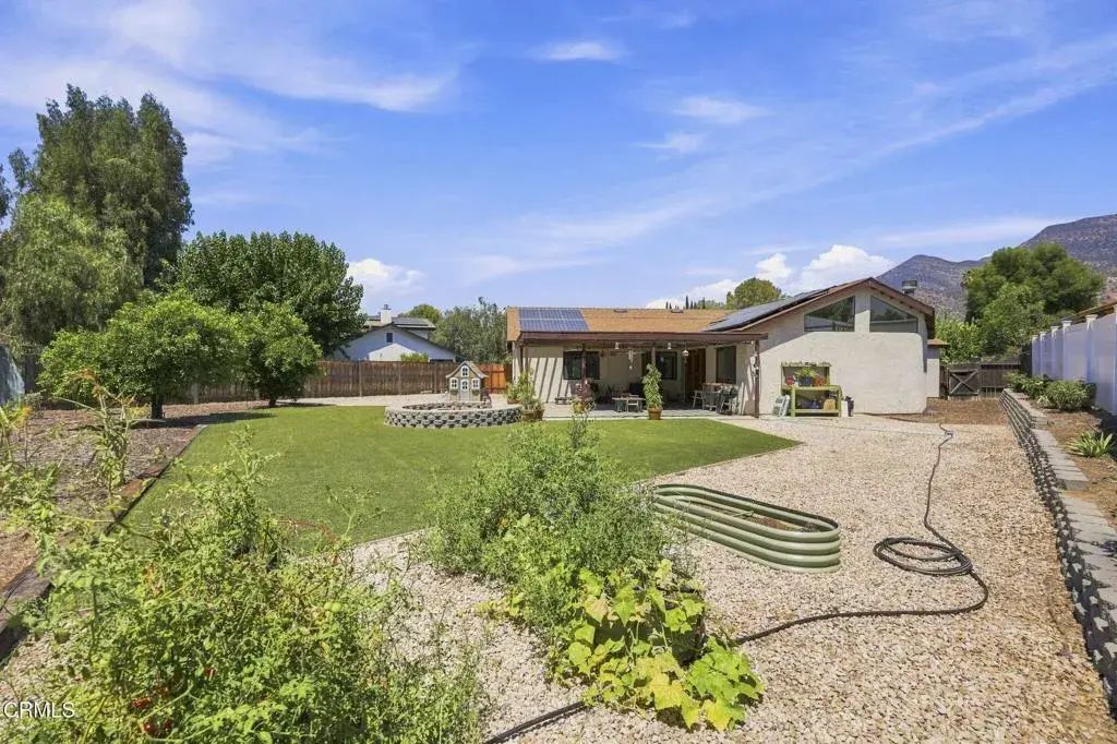 1121 Sunnyglenn Avenue, Ojai