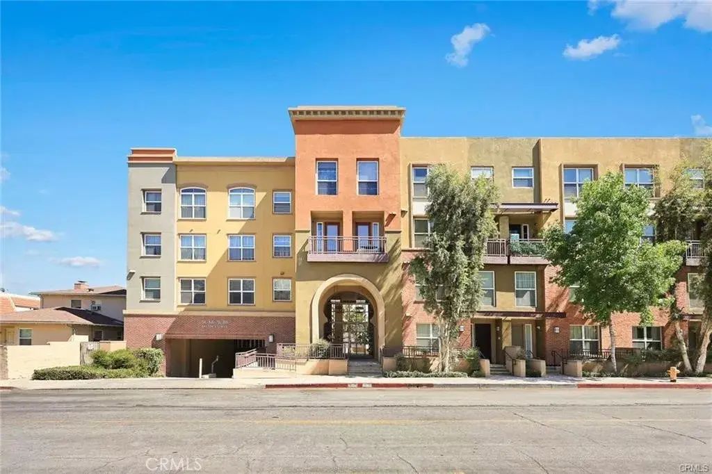68 E Bay State Street 3g, Alhambra