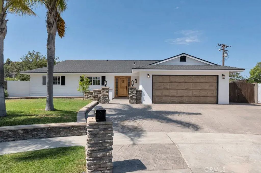 805 Moffatt Circle, Simi Valley
