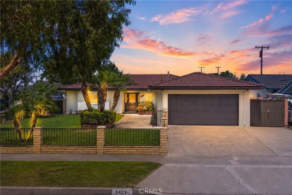 1421 W Hall, Santa Ana