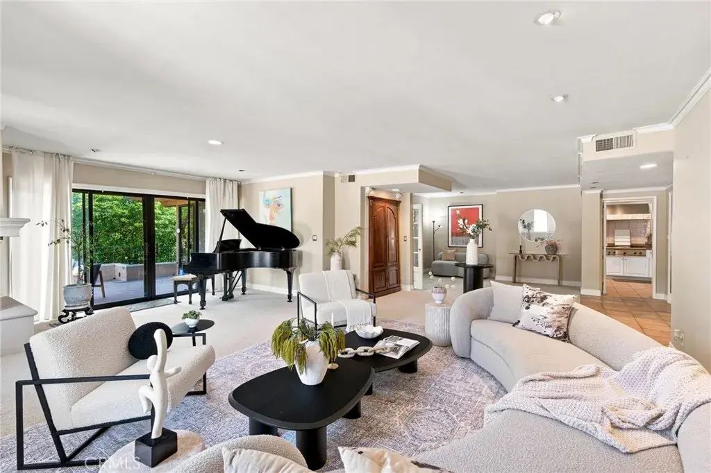 1255 S Orange Grove Boulevard 5, Pasadena