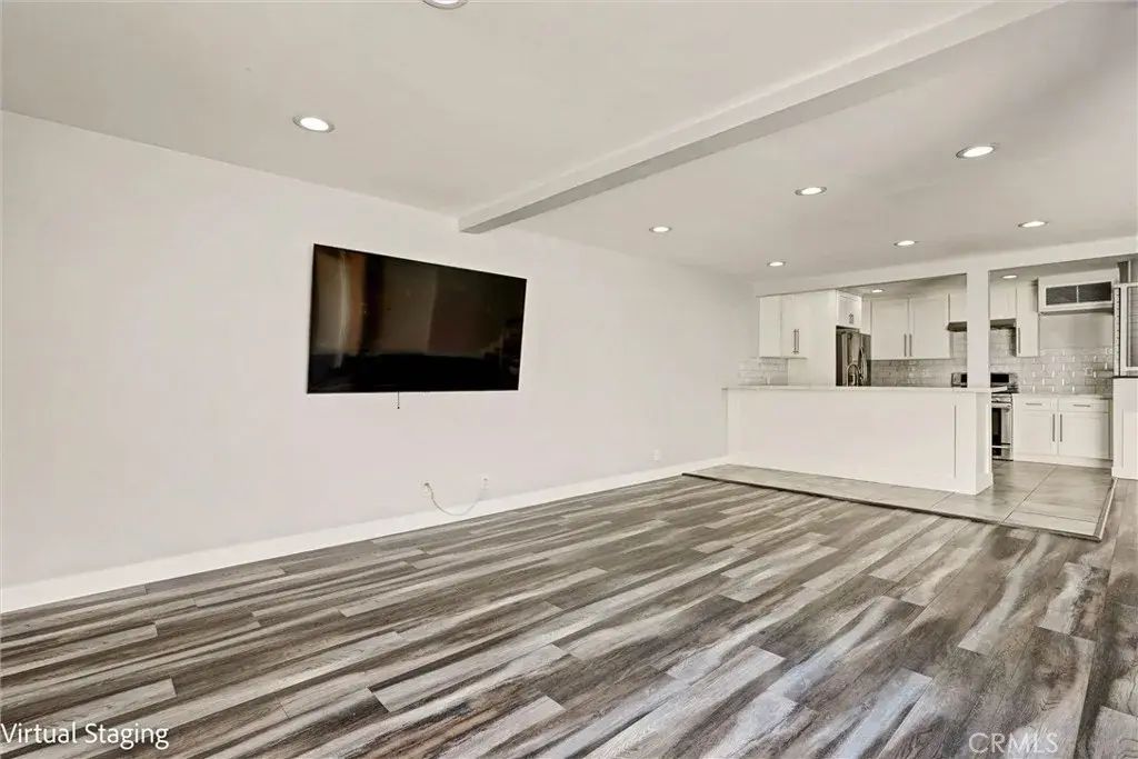 7924 Woodman Avenue 22, Panorama City