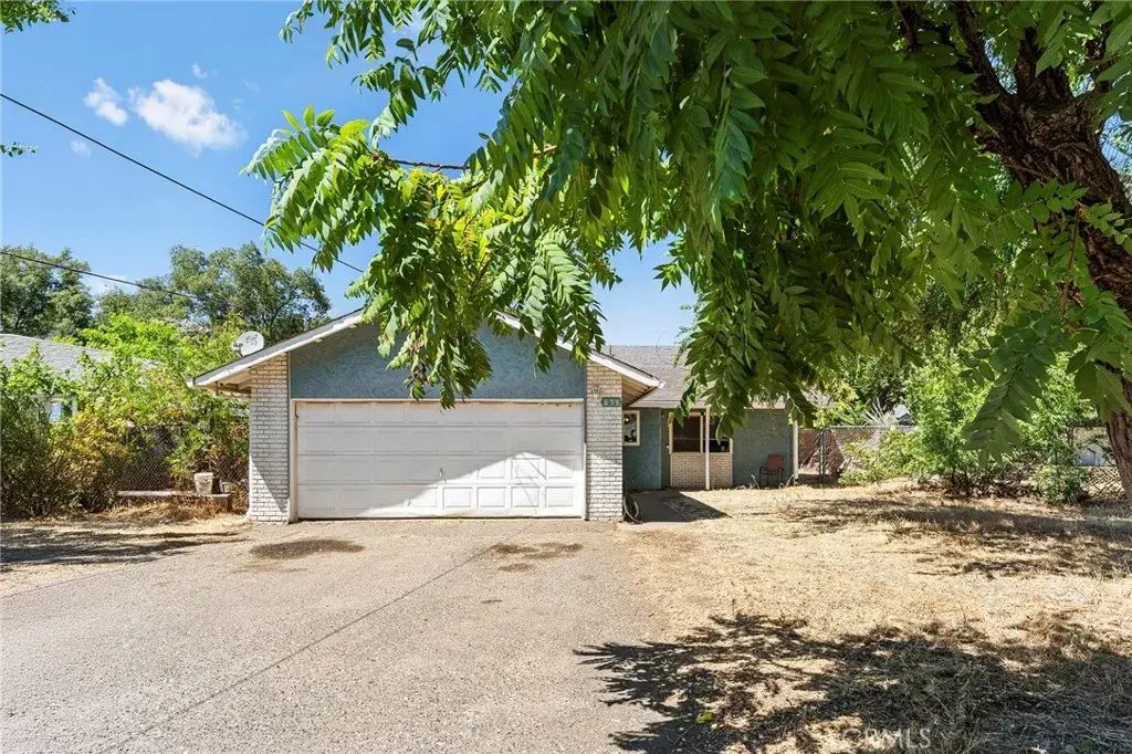 858 Cleveland Avenue, Chico