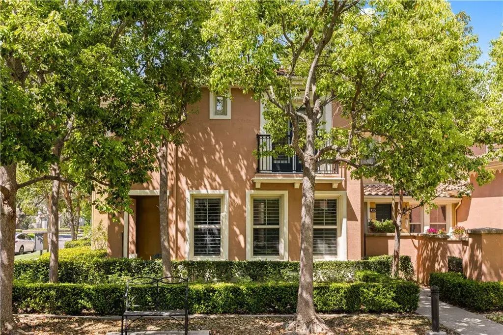 111 Chantilly, Irvine