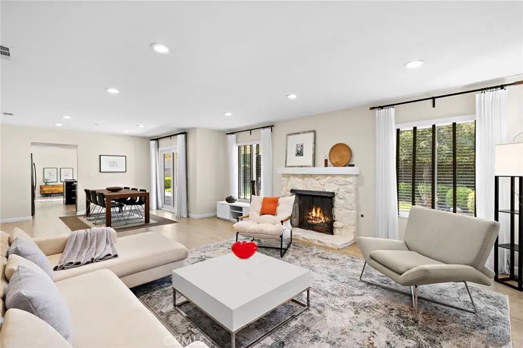 916 E Jonquil, Santa Ana