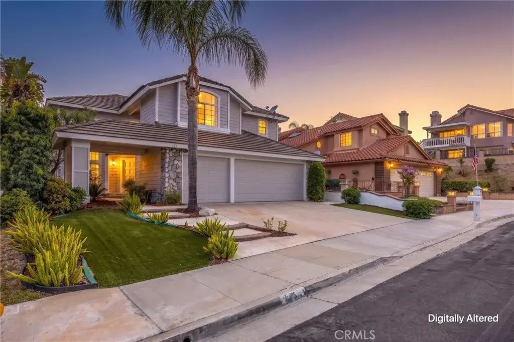 476 Somerset Cir, Corona