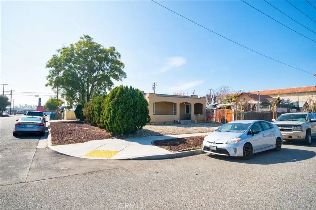 584 E H Street, Colton