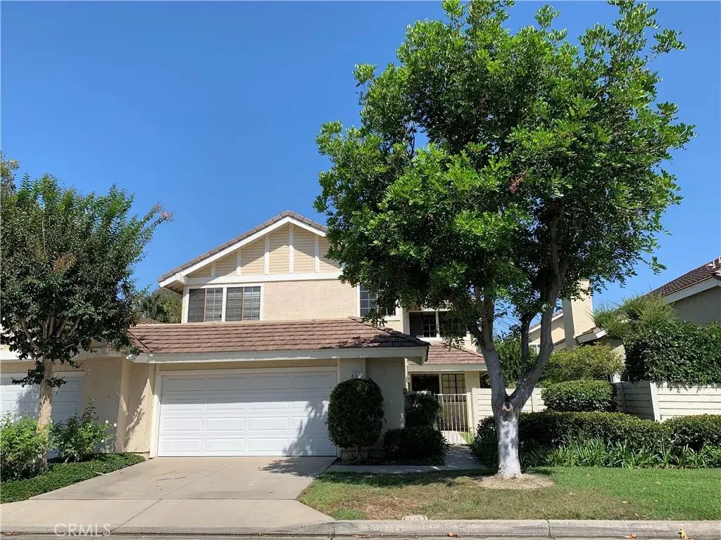 3 Rushingwind 4, Irvine