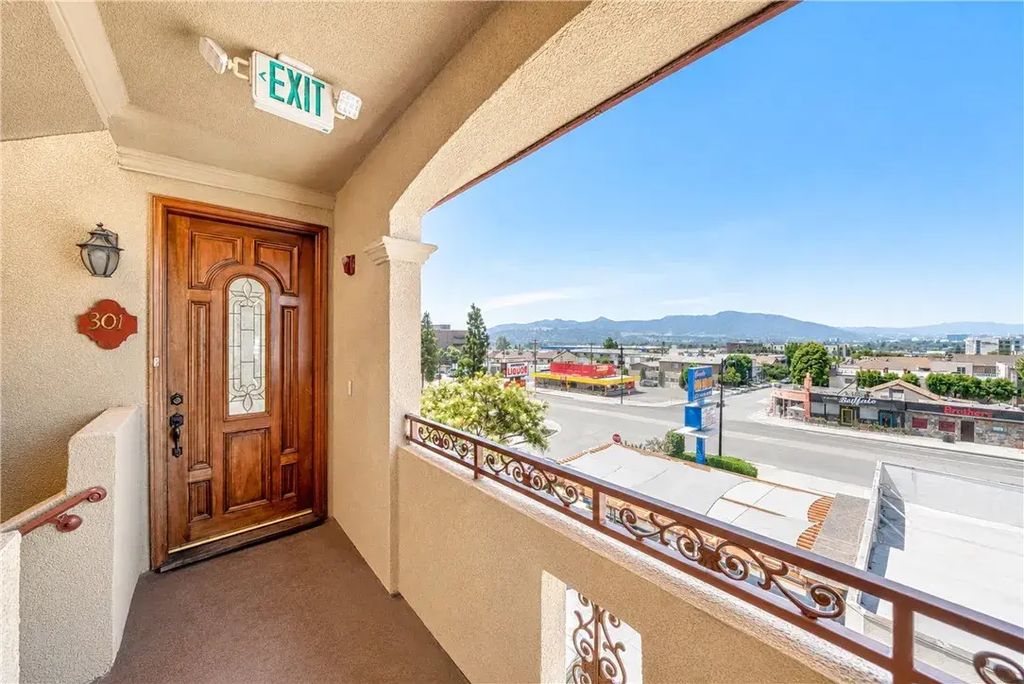 421 E Santa Anita 301, Burbank