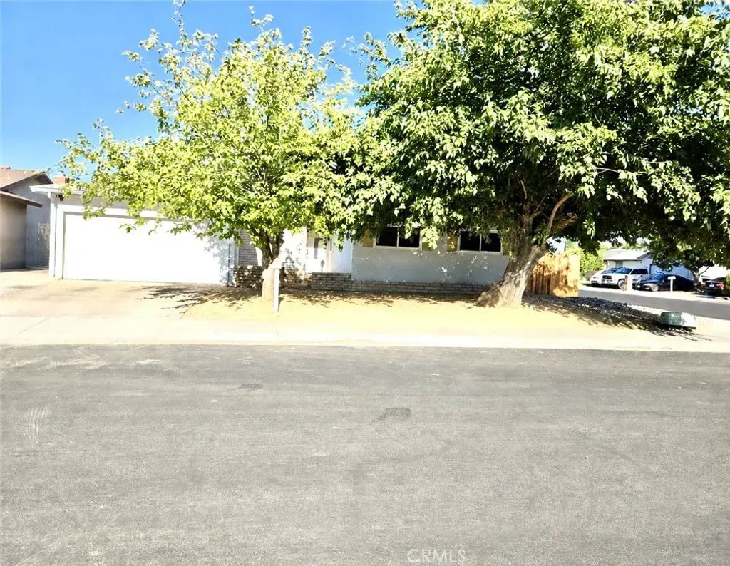 1445 Fordham Avenue, Clovis