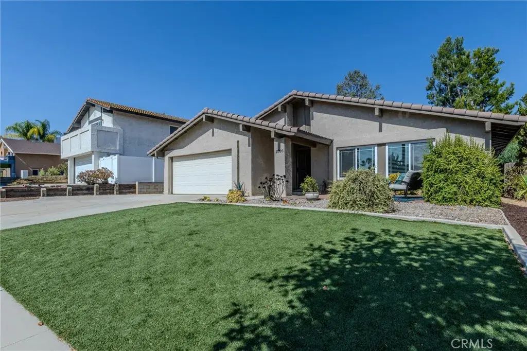 2096 W Ontario, Corona