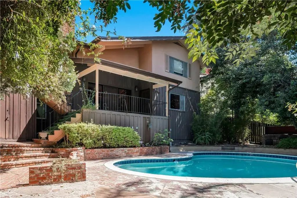 5346 Elvira Road, Woodland Hills