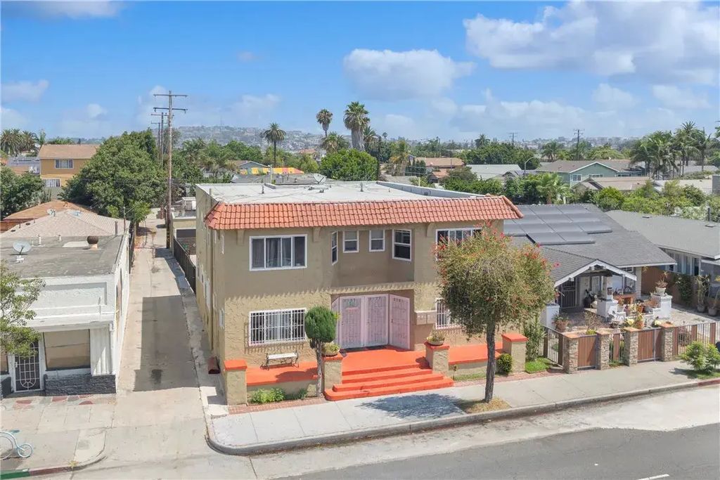2123 E 7th, Long Beach