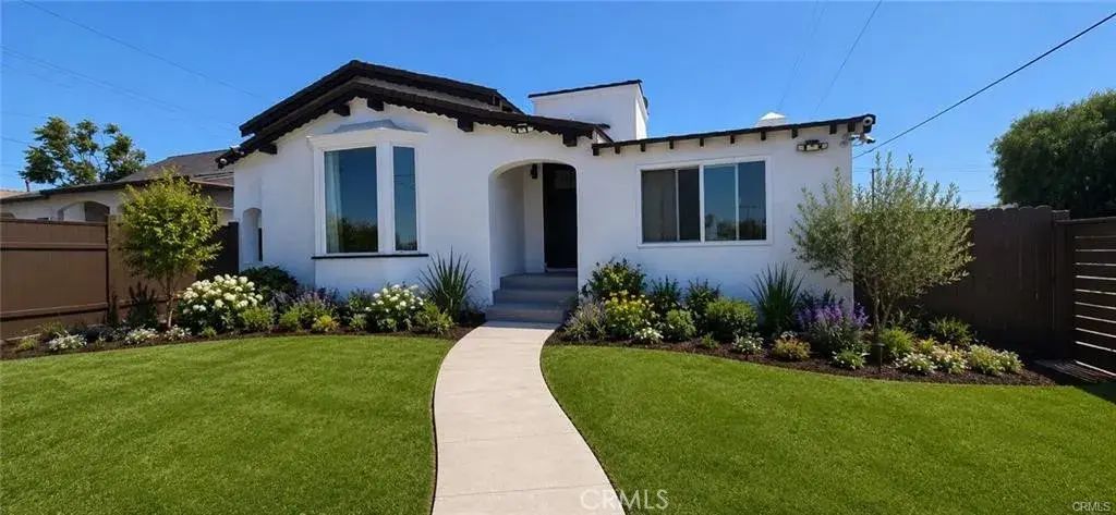 1558 W 105th, Los Angeles