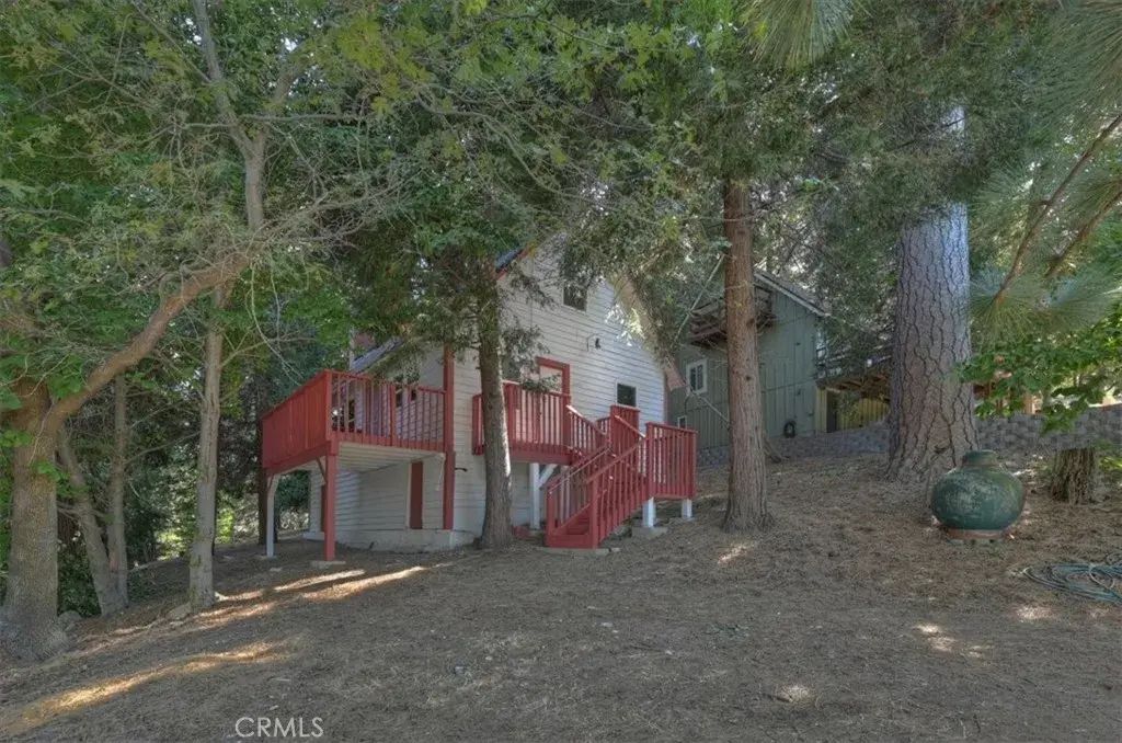 22421 Pine, Cedarpines Park