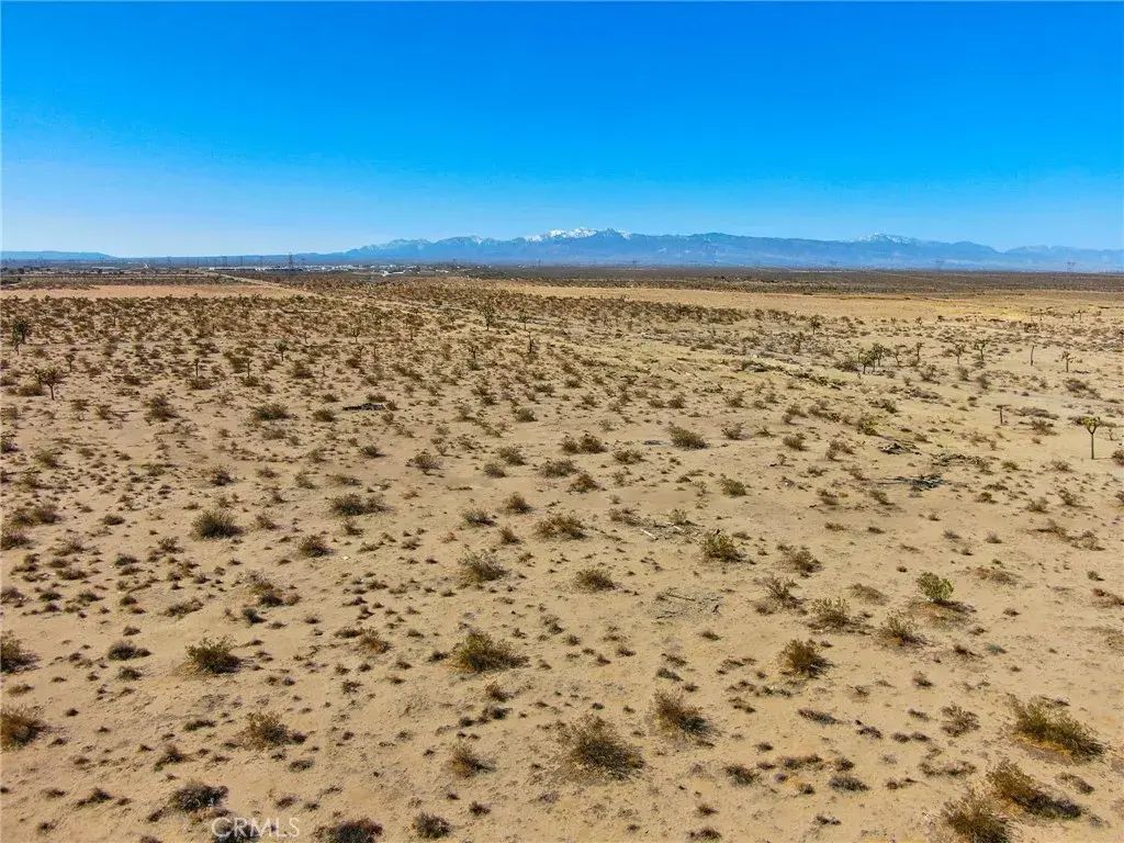 Auburn Ave, Adelanto
