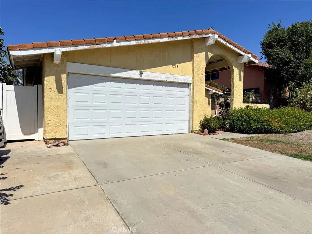 3243 Algonquin Lane, Riverside