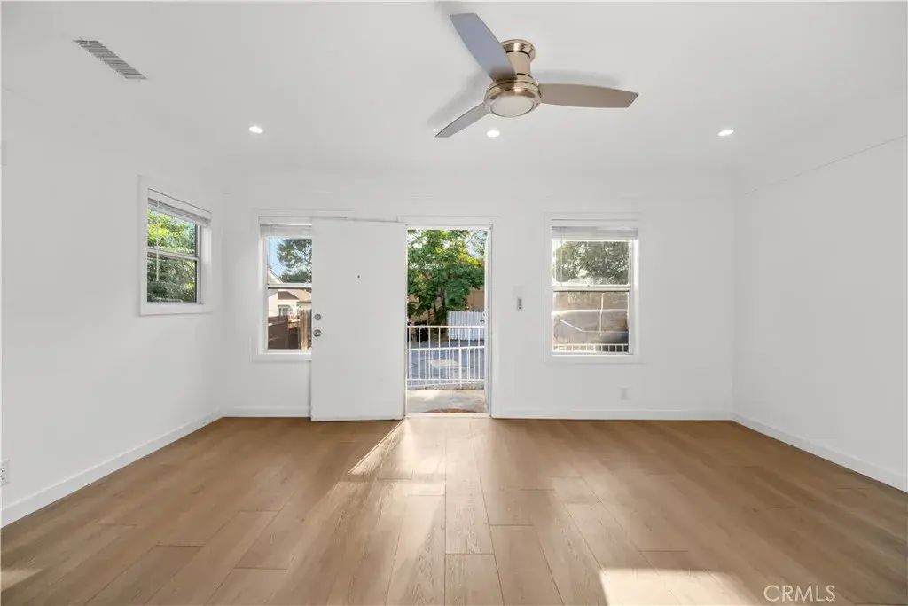 6642 Vineland Avenue, Los Angeles