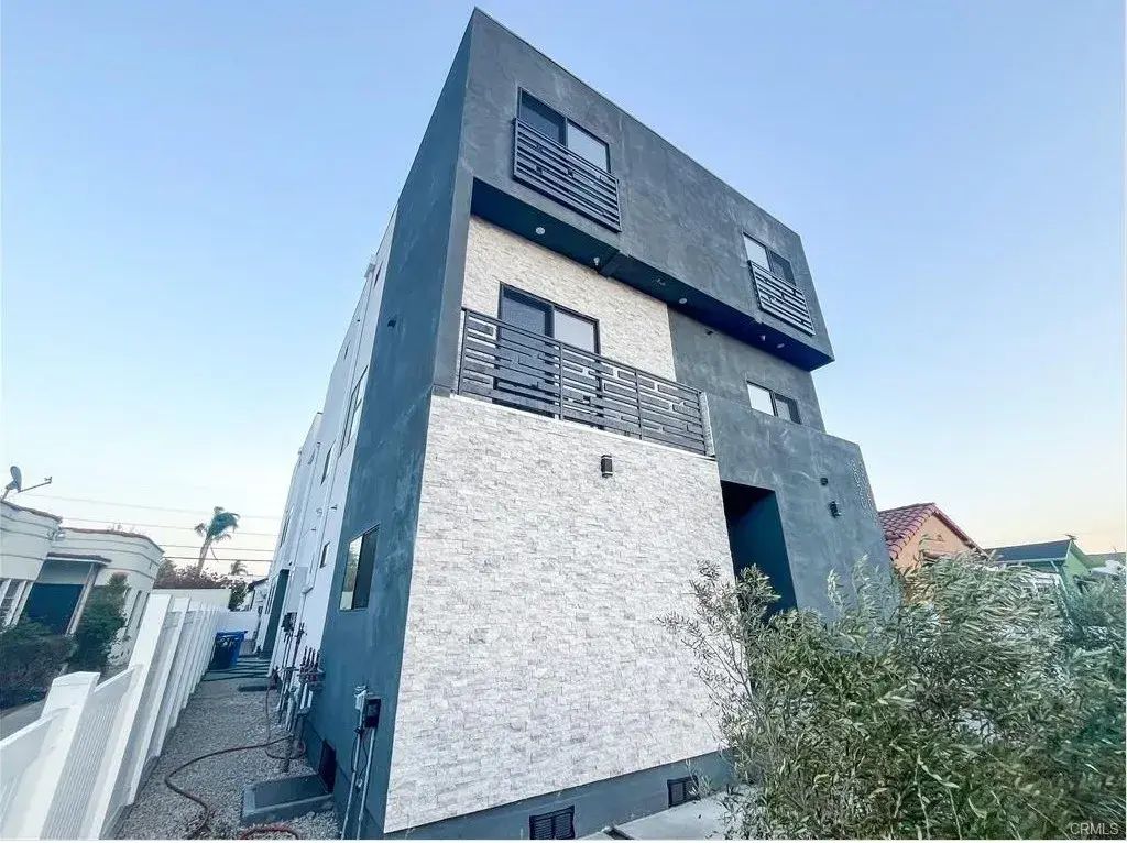 3020 Virginia 1/2, Los Angeles