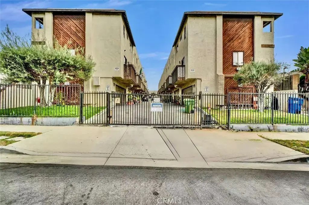 1121 252nd Street 5, Harbor City
