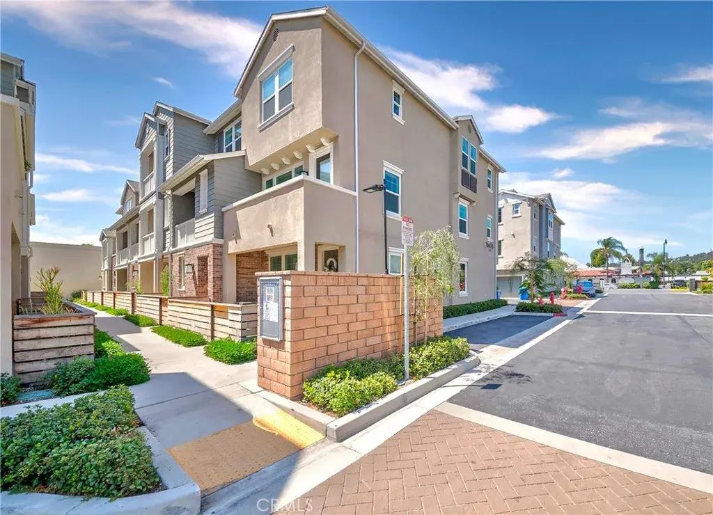 16426 Whittier Blvd. 5, Whittier