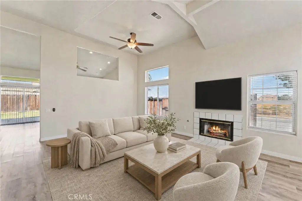 1645 E Kettering, Lancaster