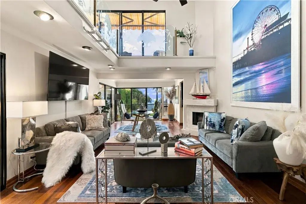 833 Ocean Avenue 304, Santa Monica
