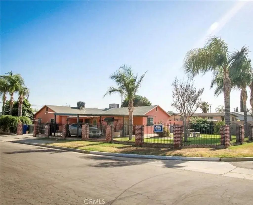 1901 Sunshine, Bakersfield