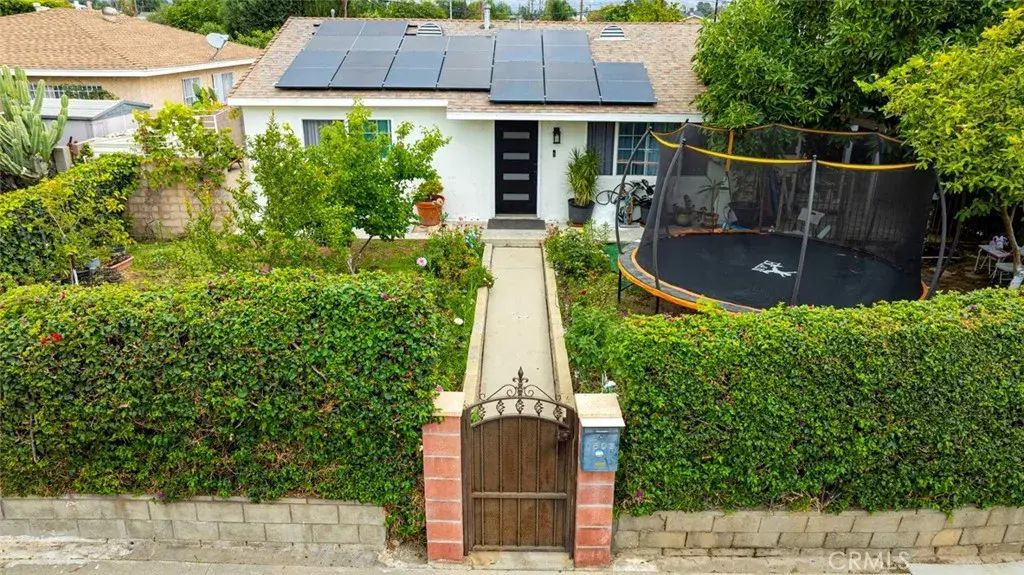 1503 Coronel, San Fernando
