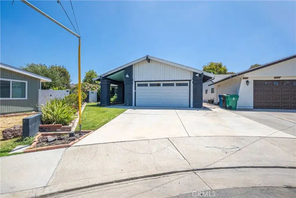 15634 Wharff, Lawndale