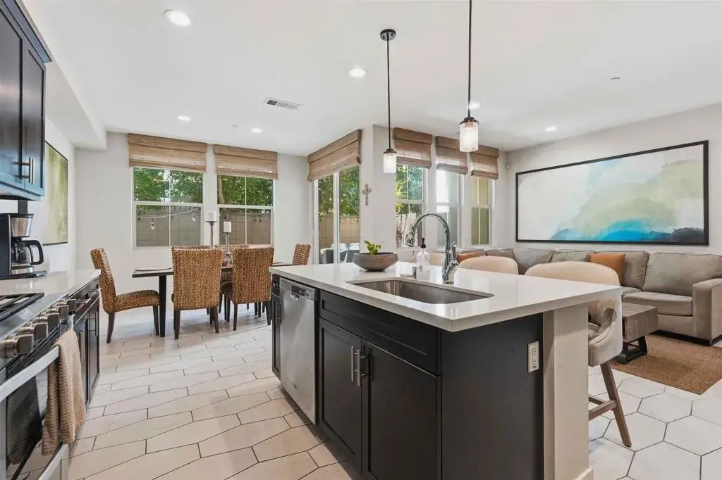 2055 Foxtrot Loop 1, Chula Vista