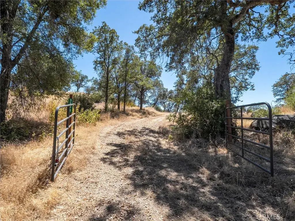 3831 Broncho Hollow, Mariposa